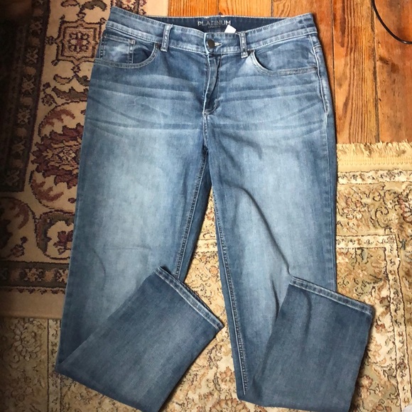 CHICOS size 8 (1/M) Platinum Ultimate Fit Jean EU - Picture 1 of 8